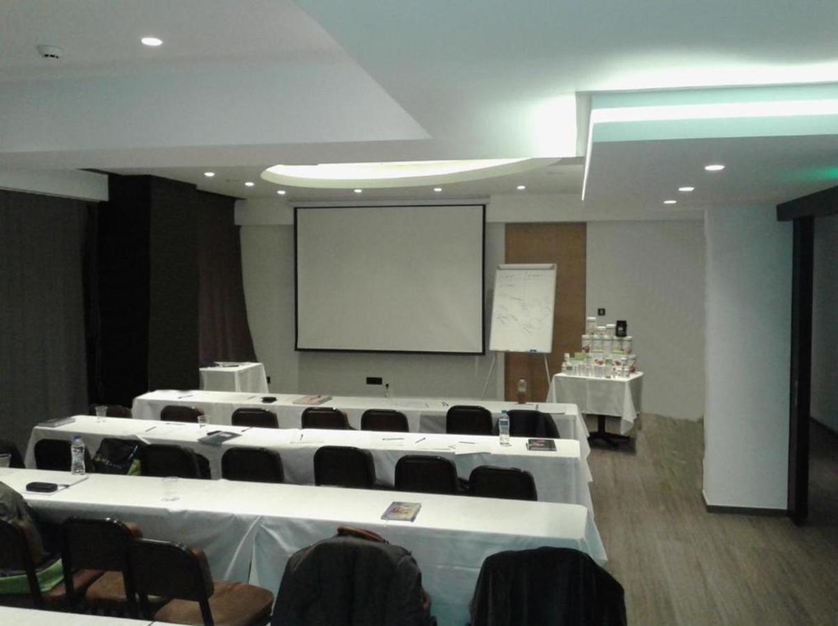 Adonis City Hotel Patras Exterior foto