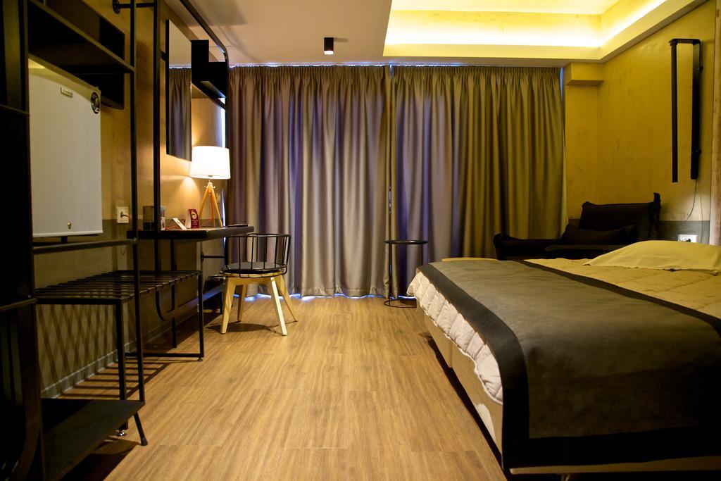 Adonis City Hotel Patras Quarto foto