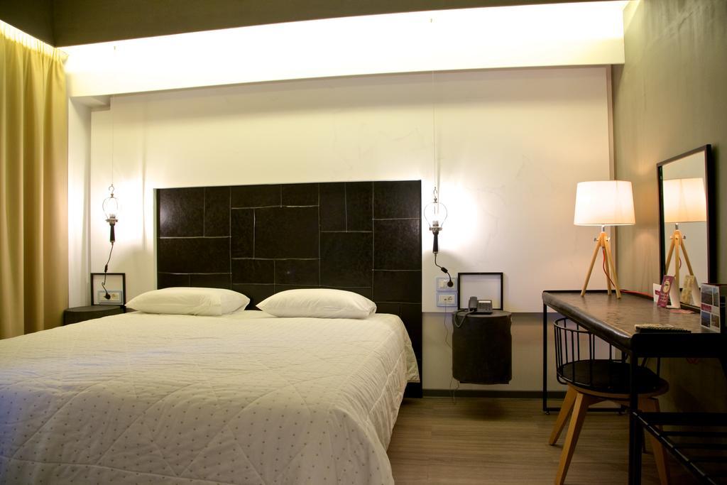 Adonis City Hotel Patras Quarto foto