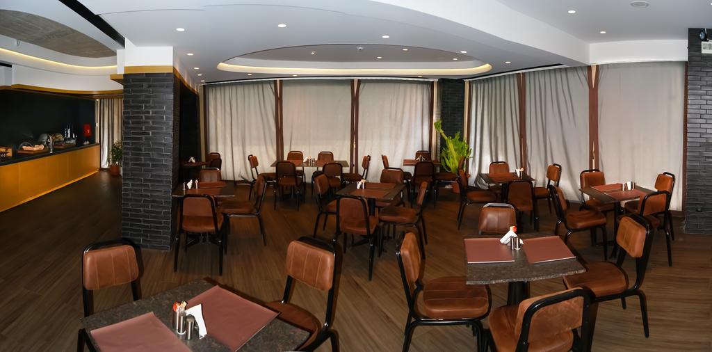 Adonis City Hotel Patras Exterior foto